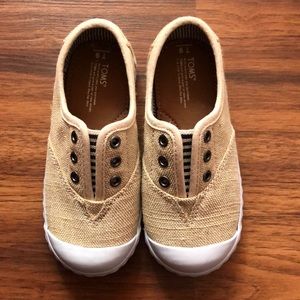 Toddler size 9 toms cordones burlap NWT